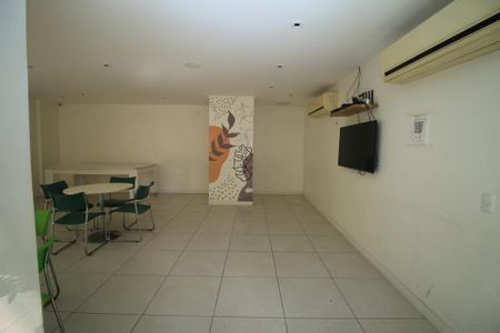 Apartamento à venda com 65m², 3 quartos e 1 vagaÁrea comum - Salão de festas