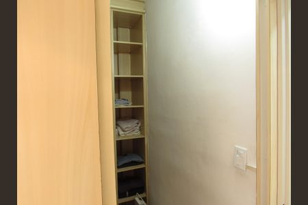 Apartamento para alugar com 67m², 2 quartos e 1 vagaCloset do quarto 1
