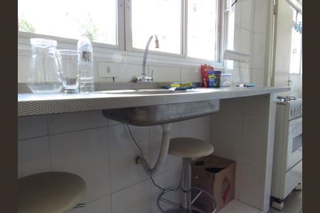 Apartamento para alugar com 67m², 2 quartos e 1 vagaCozinha