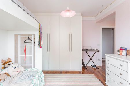 Apartamento à venda com 365m², 4 quartos e 6 vagasSuíte 2