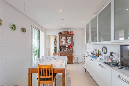 Apartamento à venda com 365m², 4 quartos e 6 vagasCozinha