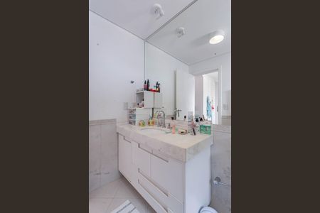 Apartamento à venda com 365m², 4 quartos e 6 vagasBanheiro da Suíte 3