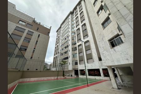 Apartamento à venda com 202m², 4 quartos e 2 vagasVista
