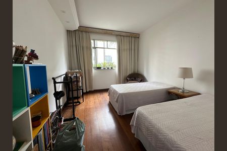 Apartamento à venda com 202m², 4 quartos e 2 vagasQuarto