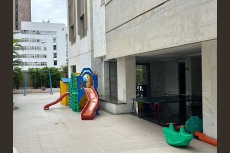 Apartamento à venda com 202m², 4 quartos e 2 vagasSalão de jogos