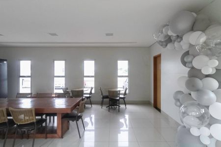 Apartamento à venda com 75m², 3 quartos e 2 vagas Apartamento à venda com 75m², 3 quartos e 2 vagasÁrea comum - Salão de festas