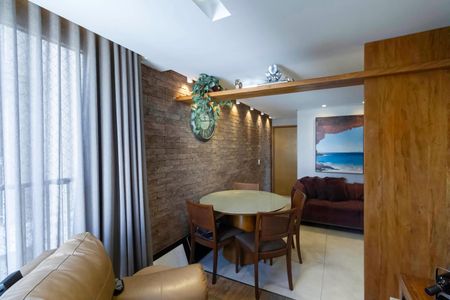 Apartamento à venda com 75m², 3 quartos e 2 vagas Apartamento à venda com 75m², 3 quartos e 2 vagasSala