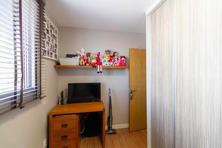 Apartamento à venda com 75m², 3 quartos e 2 vagas Apartamento à venda com 75m², 3 quartos e 2 vagasQuarto 2