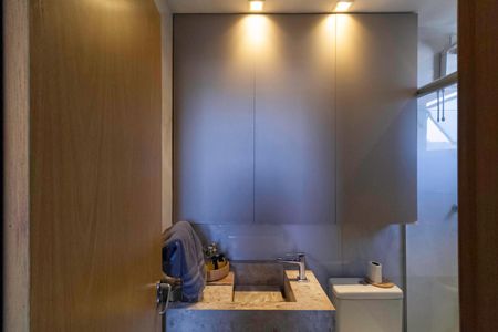 Apartamento à venda com 75m², 3 quartos e 2 vagas Apartamento à venda com 75m², 3 quartos e 2 vagasBanheiro da suíte