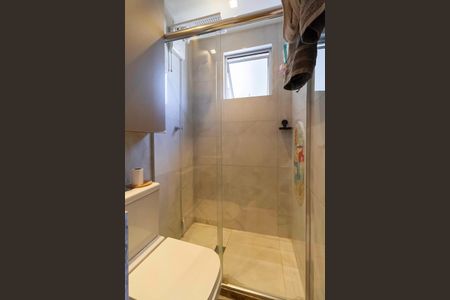 Apartamento à venda com 75m², 3 quartos e 2 vagas Apartamento à venda com 75m², 3 quartos e 2 vagasBanheiro da suíte