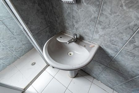 Apartamento para alugar com 72m², 2 quartos e sem vaga Apartamento para alugar com 72m², 2 quartos e sem vagaBanheiro