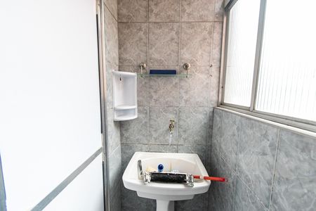 Apartamento para alugar com 72m², 2 quartos e sem vaga Apartamento para alugar com 72m², 2 quartos e sem vagaBanheiro