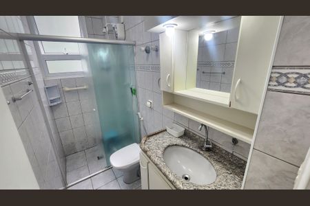 Apartamento para alugar com 102m², 2 quartos e sem vagaBanheiro da Suíte