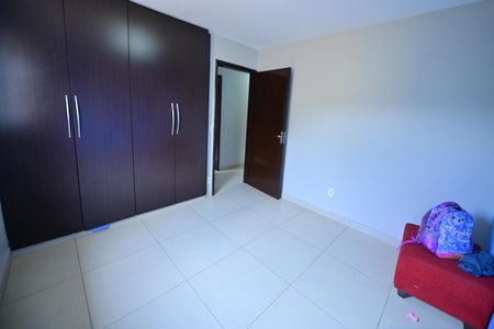 Casa de condomínio para alugar com 290m², 4 quartos e 6 vagasQuarto 2