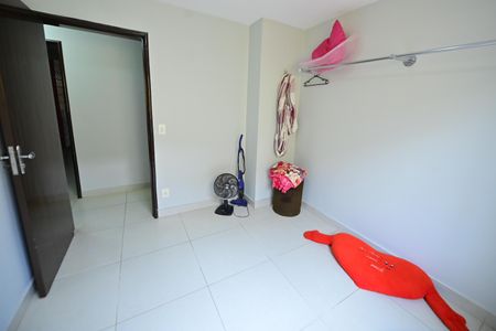 Casa de condomínio para alugar com 290m², 4 quartos e 6 vagasQuarto 1