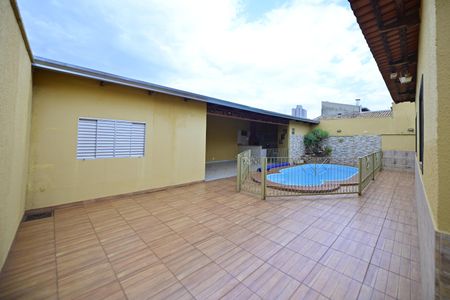 Casa de condomínio para alugar com 290m², 4 quartos e 6 vagasÁrea Externa