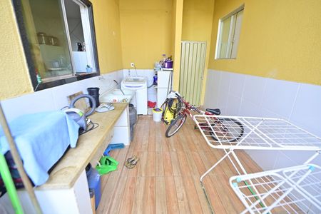 Casa de condomínio para alugar com 290m², 4 quartos e 6 vagasÁrea de Serviço