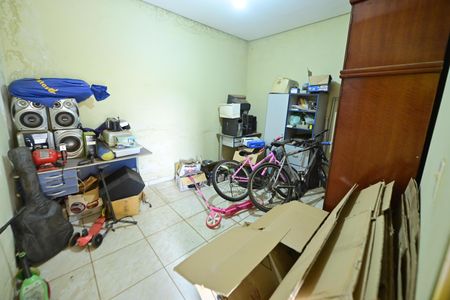 Casa de condomínio para alugar com 290m², 4 quartos e 6 vagasQuarto de Serviço