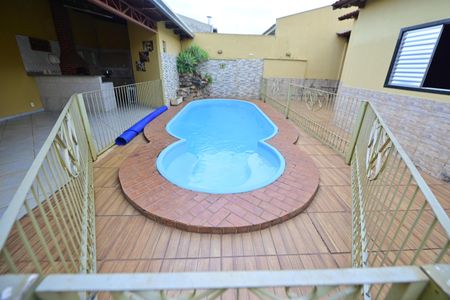 Casa de condomínio para alugar com 290m², 4 quartos e 6 vagasÁrea Externa