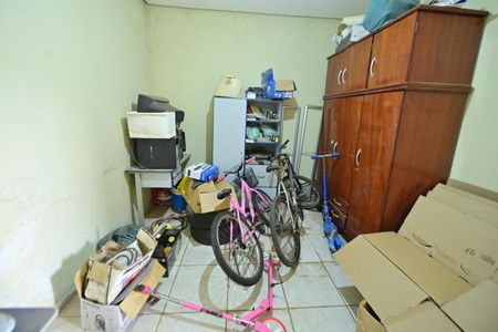 Casa de condomínio para alugar com 290m², 4 quartos e 6 vagasQuarto de Serviço