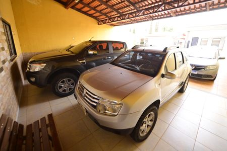 Casa de condomínio para alugar com 290m², 4 quartos e 6 vagasGaragem