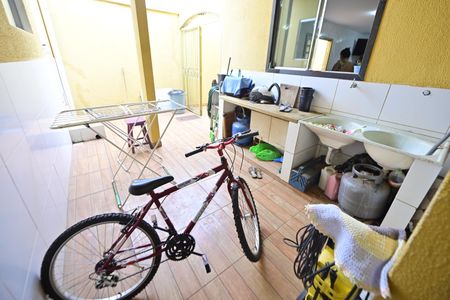 Casa de condomínio para alugar com 290m², 4 quartos e 6 vagasÁrea de Serviço