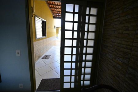 Casa de condomínio para alugar com 290m², 4 quartos e 6 vagasEntrada