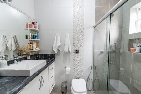 Casa à venda com 160m², 3 quartos e 1 vagaBanheiro da suíte