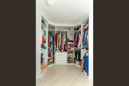 Casa para alugar com 150m², 3 quartos e 2 vagasCloset da suíte