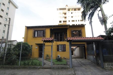 Casa à venda com 340m², 4 quartos e 4 vagasFachada