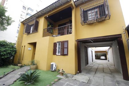Casa à venda com 340m², 4 quartos e 4 vagasFachada