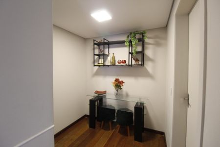 Casa à venda com 340m², 4 quartos e 4 vagasEscritório