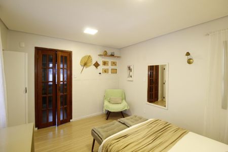 Casa à venda com 340m², 4 quartos e 4 vagasSuíte 