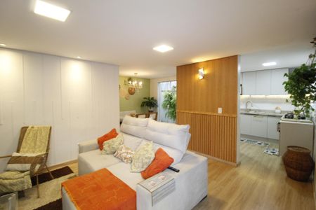 Sala 1 de casa à venda com 4 quartos, 340m² em Vila Ipiranga, Porto Alegre