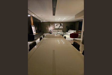 Apartamento à venda com 274m², 4 quartos e 5 vagas Apartamento à venda com 274m², 4 quartos e 5 vagasSala