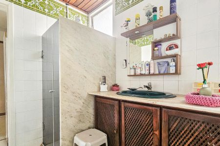 Apartamento para alugar com 230m², 4 quartos e 2 vagasBanheiro da Suíte 2