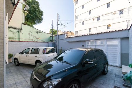 Casa à venda com 190m², 2 quartos e 4 vagas Casa à venda com 190m², 2 quartos e 4 vagasGaragem