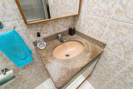 Casa à venda com 190m², 2 quartos e 4 vagas Casa à venda com 190m², 2 quartos e 4 vagasBanheiro