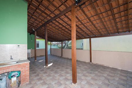 Casa à venda com 190m², 2 quartos e 4 vagas Casa à venda com 190m², 2 quartos e 4 vagasTerraço