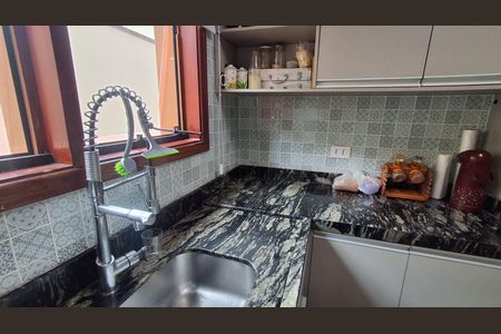 Casa à venda com 249m², 4 quartos e 4 vagasCozinha