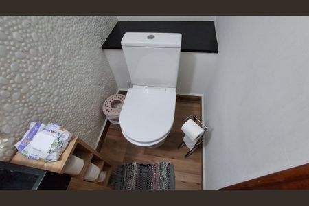 Casa à venda com 249m², 4 quartos e 4 vagasLavabo 1