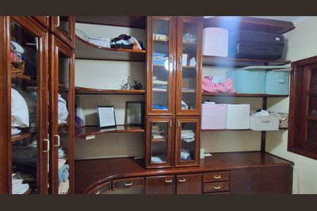 Casa à venda com 249m², 4 quartos e 4 vagasQuarto 1