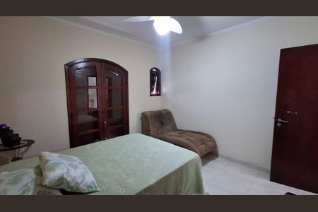 Casa à venda com 249m², 4 quartos e 4 vagasQuarto 3