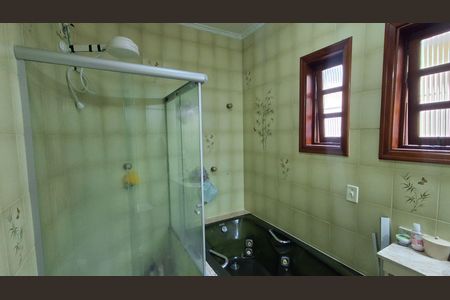 Casa à venda com 249m², 4 quartos e 4 vagasBanheiro da Suíte