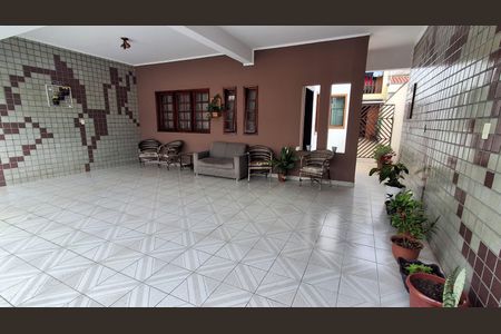 Casa à venda com 249m², 4 quartos e 4 vagasGaragem