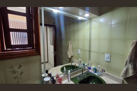 Casa à venda com 249m², 4 quartos e 4 vagasBanheiro da Suíte