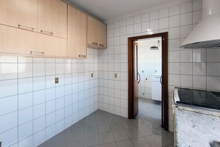 Apartamento à venda com 110m², 3 quartos e 2 vagas Apartamento à venda com 110m², 3 quartos e 2 vagasCozinha