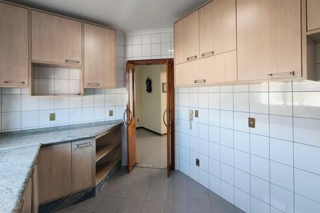 Apartamento à venda com 110m², 3 quartos e 2 vagas Apartamento à venda com 110m², 3 quartos e 2 vagasCozinha