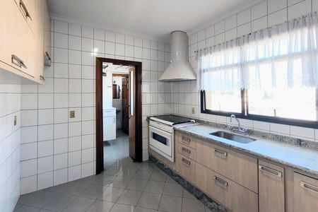 Apartamento à venda com 110m², 3 quartos e 2 vagas Apartamento à venda com 110m², 3 quartos e 2 vagasCozinha