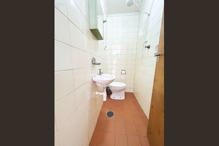Apartamento à venda com 77m², 2 quartos e 1 vaga Apartamento à venda com 77m², 2 quartos e 1 vagaBanheiro de serviço